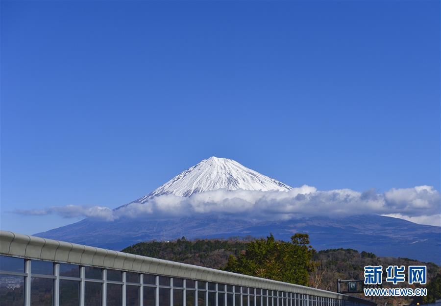 （新华视界）（1）新年来看富士山