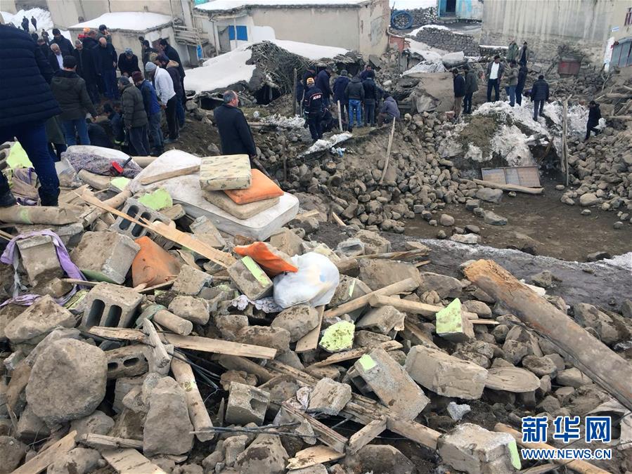 （国际）（1）土伊边境发生地震 至少9人死亡