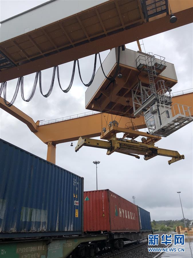 （国际）（3）东莞-维尔纽斯首趟中欧班列抵达立陶宛