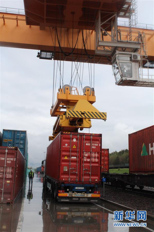 （国际）（6）东莞-维尔纽斯首趟中欧班列抵达立陶宛