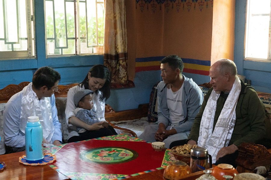 全球连线丨中国说扎西德勒新西藏来了洋专家