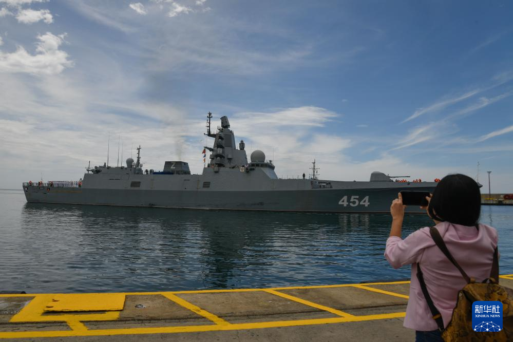 委内瑞拉北部拉瓜伊拉港拍摄的俄北方舰队"戈尔什科夫海军元帅"号护卫