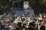 美国耶鲁大学举行2014届毕业典礼（高清组图）