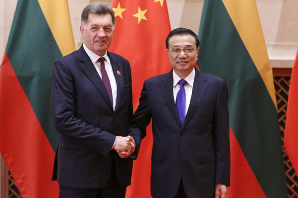 李克强会见立陶宛总理布特克维丘斯