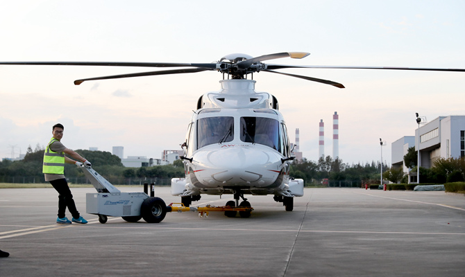 最贵展品AW189型直升机进馆到位