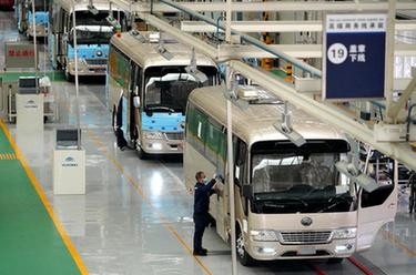 强信心&middot;开新局丨海外市场频获订单 宇通客车火热生产