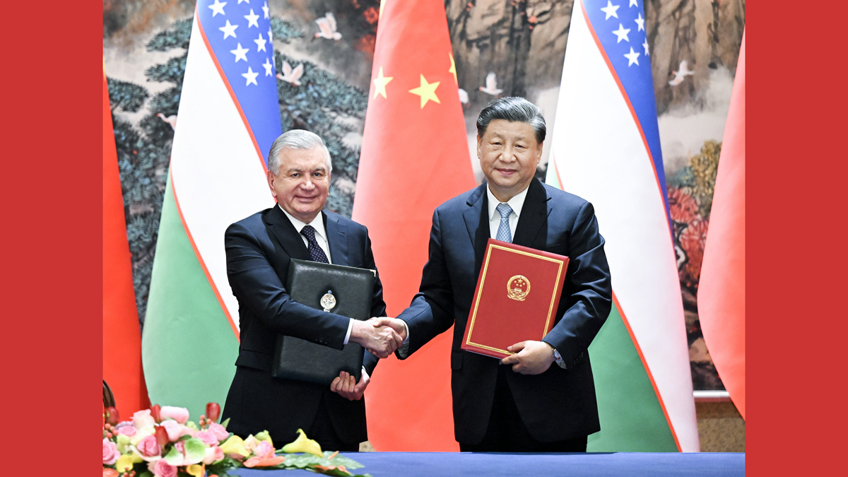 习近平同乌兹别克斯坦总统米尔济约耶夫会谈