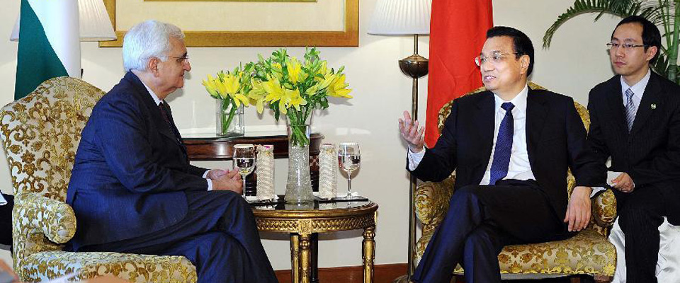 李克强礼节性会见印度外长