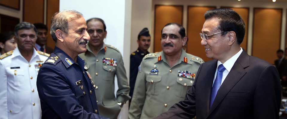 李克强会见巴基斯坦军方领导人
