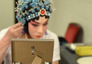 后台&middot;男旦（高清）