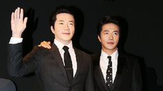 安在旭蜡像&ldquo;脸白&rdquo;年轻20岁