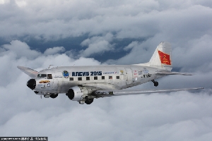 美俄共同举办飞行活动重飞二战路线 纪念胜利70周年（高清组图）