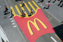 斑马线&ldquo;大换装&rdquo;！日媒搜罗各地创意人行横道（组图）