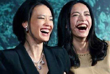 舒淇姚晨领衔 中日女星大笑惊悚似食人花