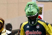 奇葩造型云集东京国际马拉松(组图)