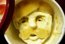 惊艳!日本人在冰激凌上作画(组图)