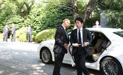 日本议员参拜靖国神社