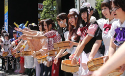 2015萌妹女仆泼水节