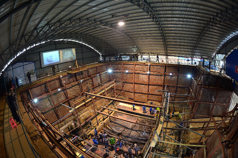 西汉海昏侯墓发掘进行时