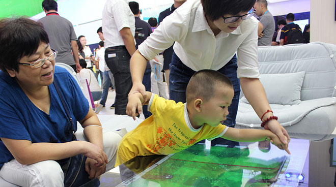 宁波市民玩转2014智博会